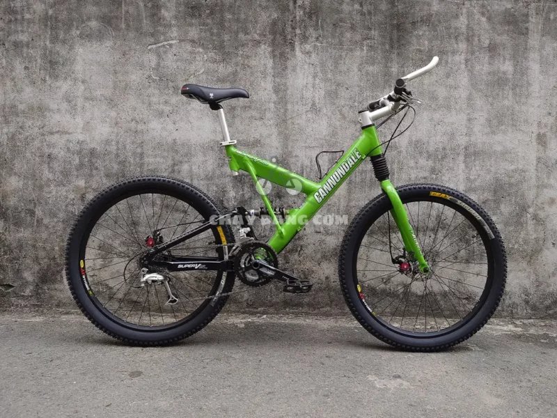 Xe Đạp Cannondale Super V400,Cannondale Super V400